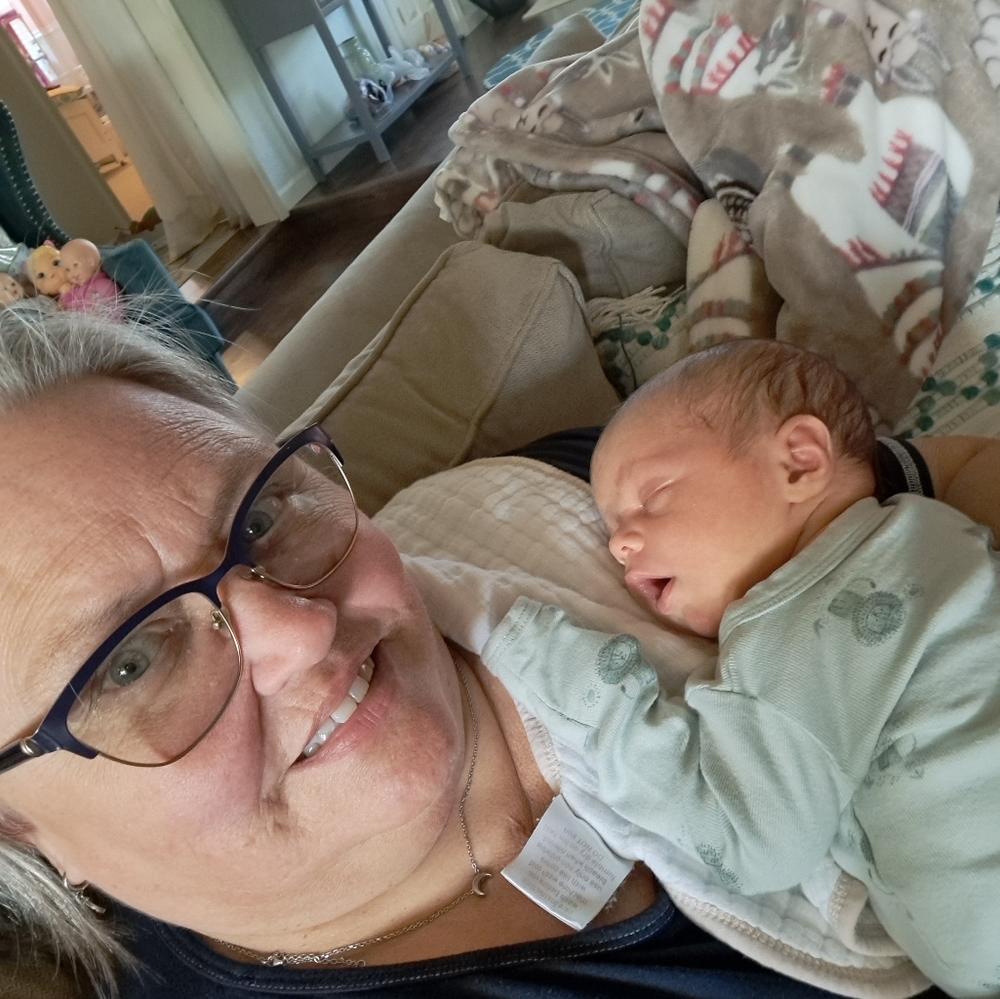 Meet SUSAN & RANDY, your Poshers! - Picture 8 of 12